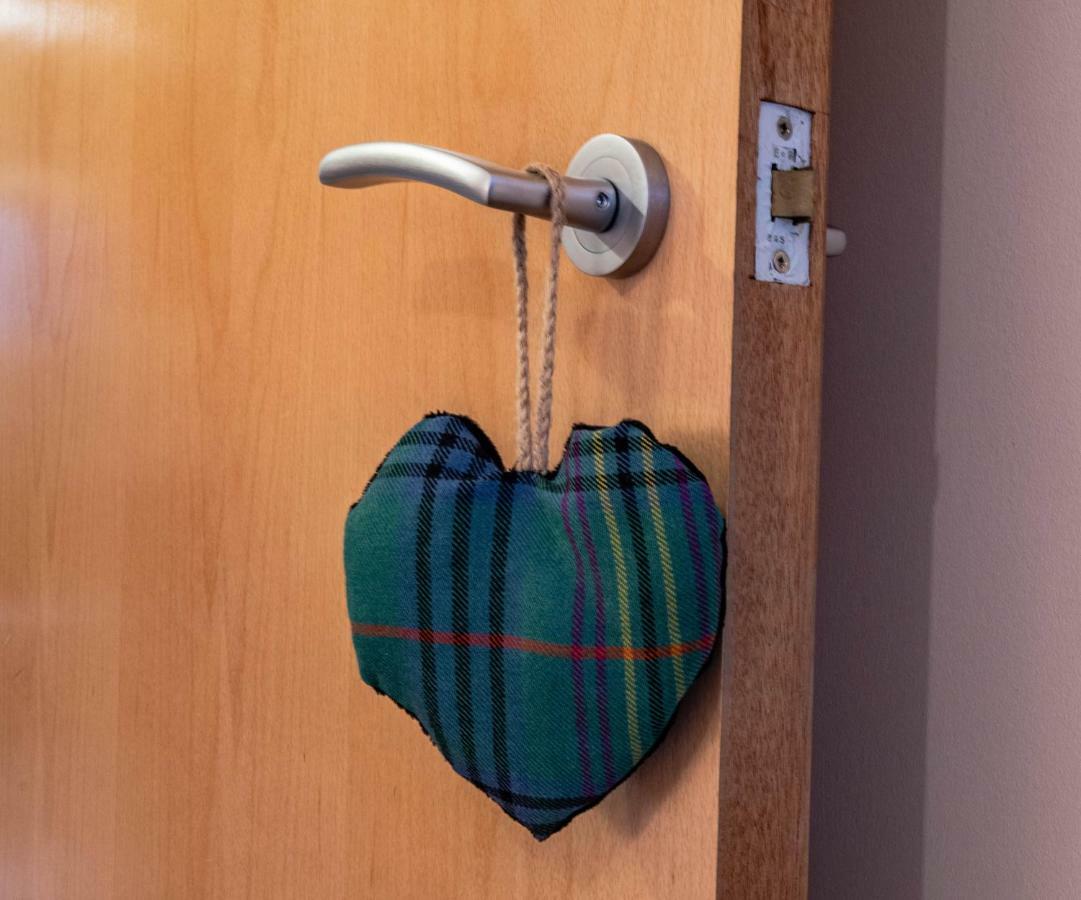 No.3 On The Square Apartment Beauly Bagian luar foto