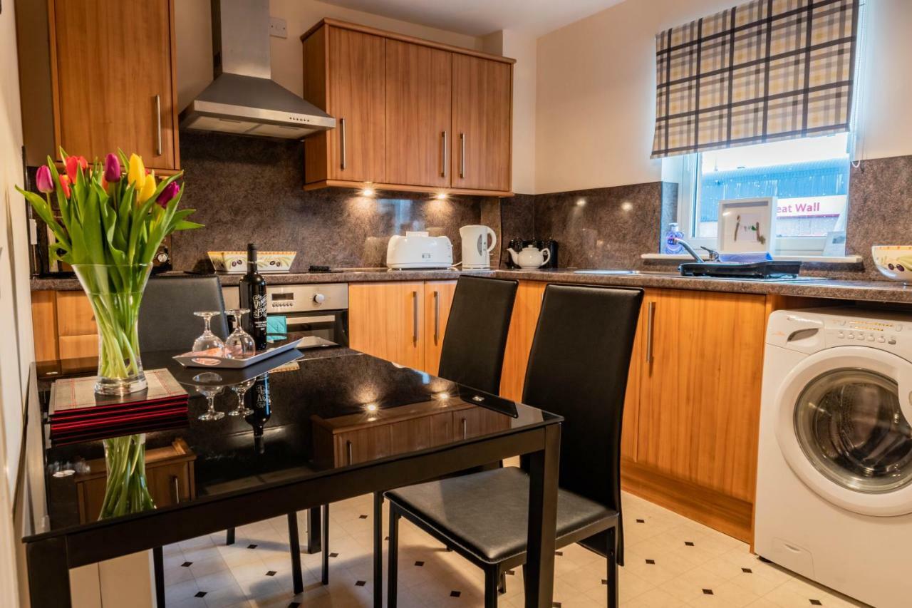 No.3 On The Square Apartment Beauly Bagian luar foto