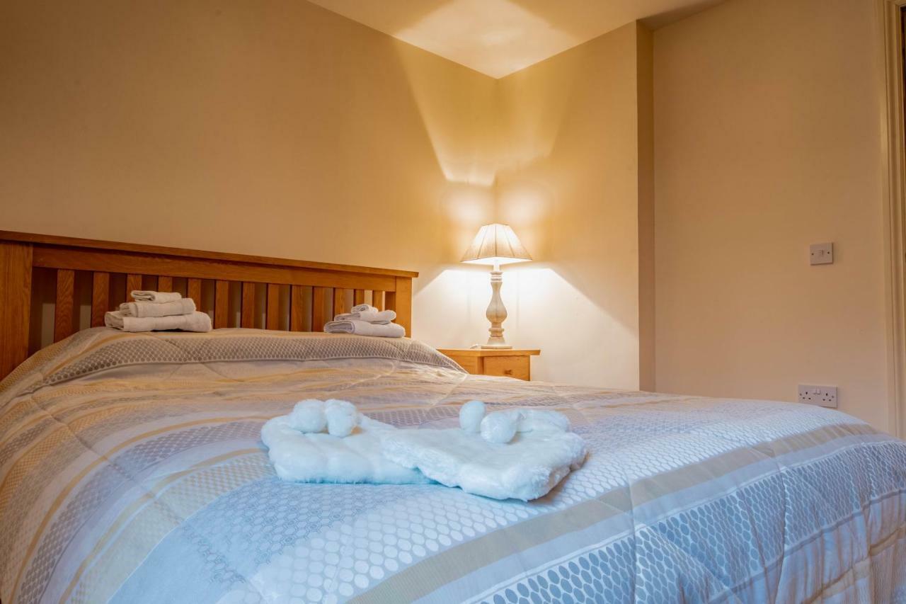No.3 On The Square Apartment Beauly Bagian luar foto