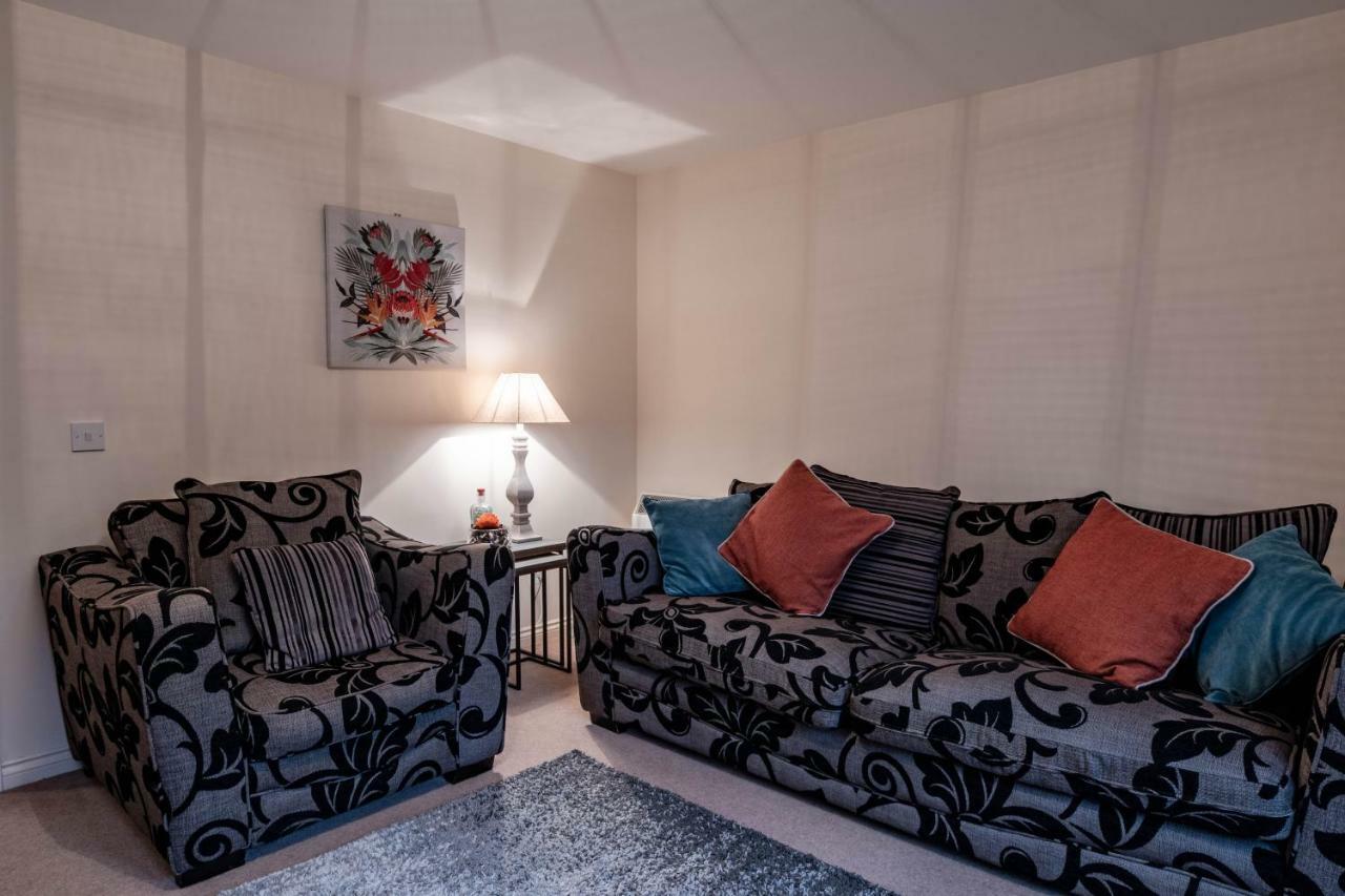 No.3 On The Square Apartment Beauly Bagian luar foto